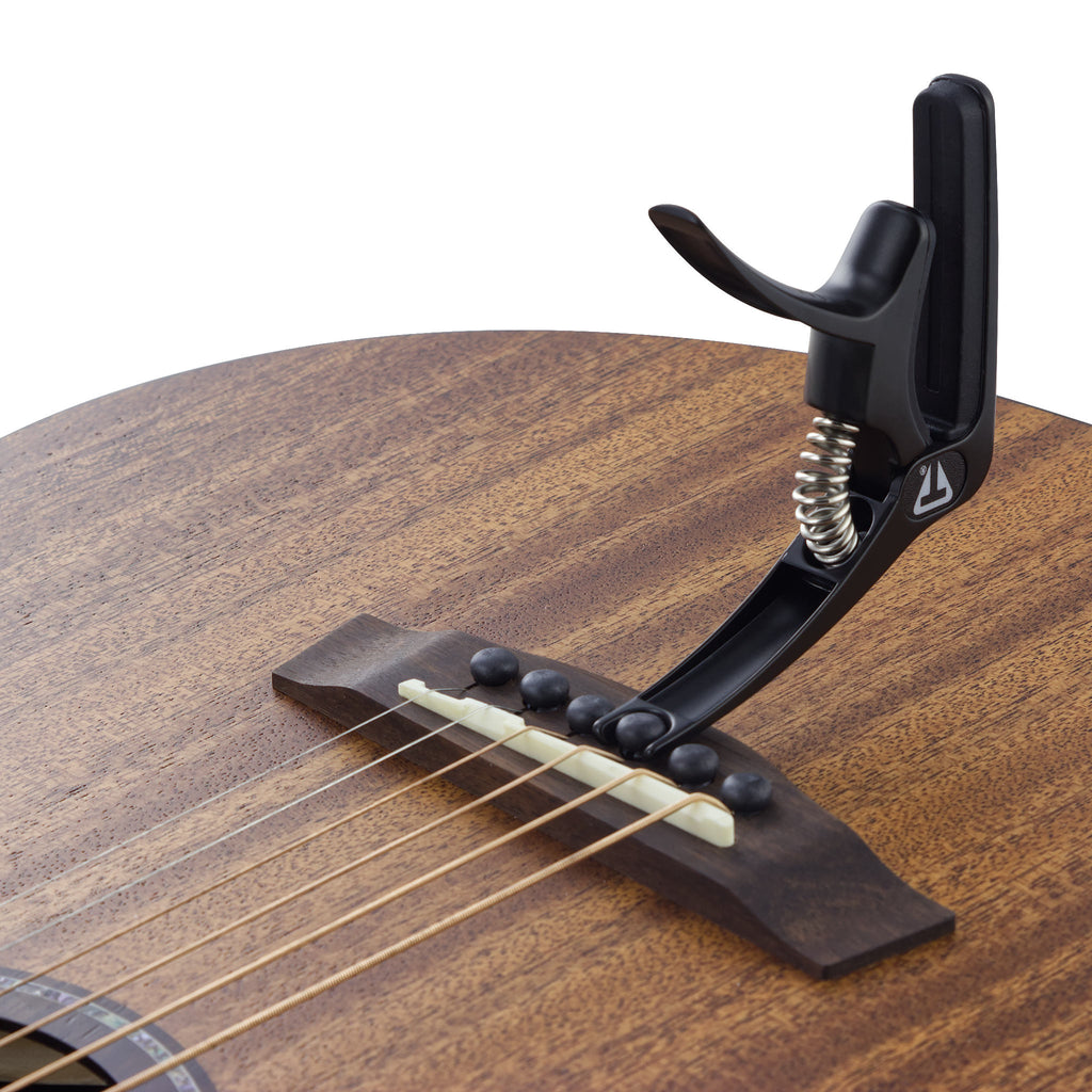 Universal Capo with Pick Holder, Bridge Pin Puller, & Gig Bag-Traveler Guitar®